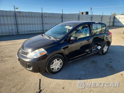 2011 NISSAN VERSA 1.8 S 3N1BC1CP7BL406669 - główne zdjęcie licytacji z USA - miniatura