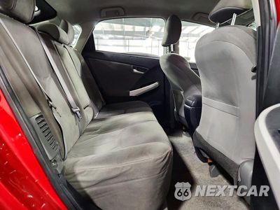 Zdjęcie 10 z 13 samochodu: 2015 TOYOTA PRIUS THREE VIN:JTDKN3DUXF0448568 - miniatura
