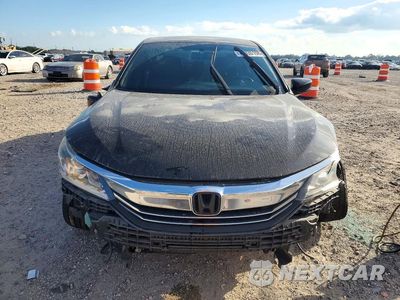 Piąte zdjęcie samochodu w środku: 2017 HONDA ACCORD SPORT SPECIAL EDITION VIN:1HGCR2F15HA090560 - miniatura