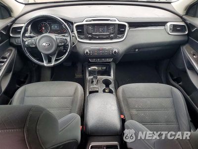 Zdjęcie 8 z 12 samochodu: 2016 KIA SORENTO LX VIN:5XYPG4A37GG065880 - miniatura
