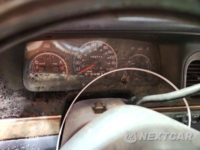 Zdjęcie 9 z 12 samochodu: 1998 FORD CROWN VICTORIA LX VIN:2FAFP74WXWX100247 - miniatura