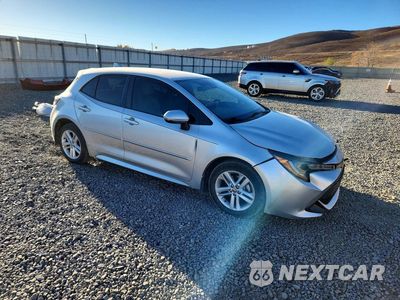 Czwarte zdjęcie samochodu z boku: 2019 TOYOTA COROLLA HATCHBACK SE VIN:JTNK4RBE5K3016931 - miniatura