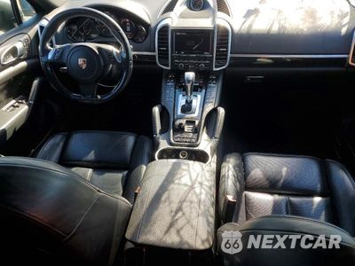 Zdjęcie 8 z 13 samochodu: 2013 PORSCHE CAYENNE VIN:WP1AA2A29DLA19338 - miniatura