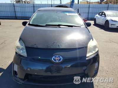 Piąte zdjęcie samochodu w środku: 2011 TOYOTA PRIUS THREE VIN:JTDKN3DU5B1455397 - miniatura