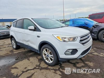 Czwarte zdjęcie samochodu z boku: 2017 FORD ESCAPE SE VIN:1FMCU0GD2HUB51450 - miniatura