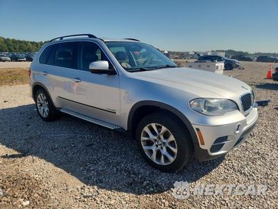 Czwarte zdjęcie samochodu z boku: 2013 BMW X5 XDRIVE35I VIN:5UXZV4C51D0E13267 - miniatura