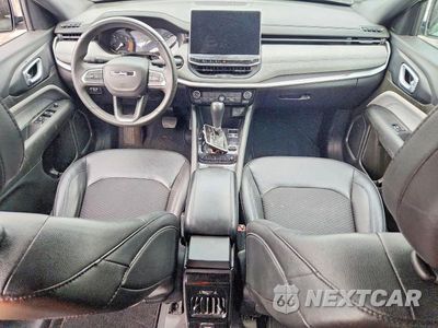 Zdjęcie 8 z 13 samochodu: 2024 JEEP COMPASS LATITUDE VIN:3C4NJDBN8RT100527 - miniatura