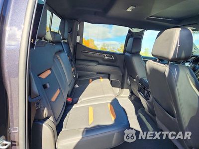 Zdjęcie 10 z 12 samochodu: 2026 GMC SIERRA K1500 AT4 VIN:3GTUUEE81TG129947 - miniatura