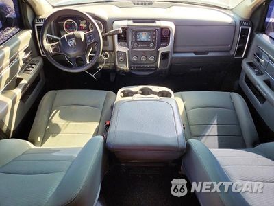 Zdjęcie 8 z 12 samochodu: 2017 RAM 2500 SLT VIN:3C6UR5DL0HG651863 - miniatura