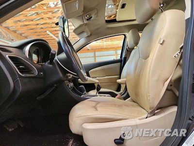 Zdjęcie 7 z 13 samochodu: 2012 CHRYSLER 200 LIMITED VIN:1C3CCBCG8CN188805 - miniatura