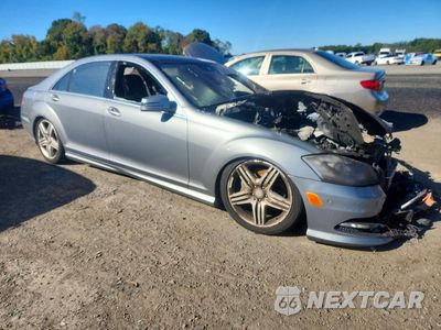 Czwarte zdjęcie samochodu z boku: 2013 MERCEDES-BENZ S 550 4MATIC VIN:WDDNG9EB9DA517559 - miniatura