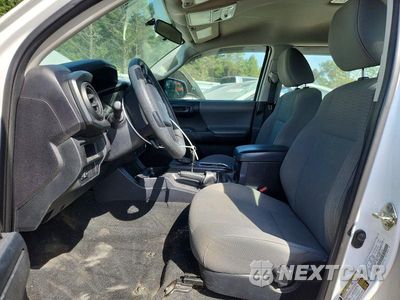 Zdjęcie 7 z 13 samochodu: 2017 TOYOTA TACOMA SR V6 VIN:3TMCZ5AN2HM080047 - miniatura