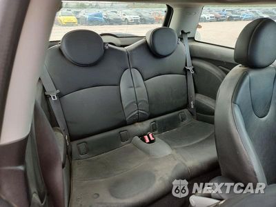 Zdjęcie 10 z 12 samochodu: 2008 MINI COOPER VIN:WMWMF33508TT62720 - miniatura