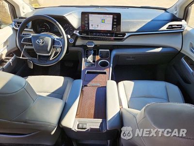Zdjęcie 8 z 13 samochodu: 2022 TOYOTA SIENNA XLE VIN:5TDJRKECXNS084700 - miniatura