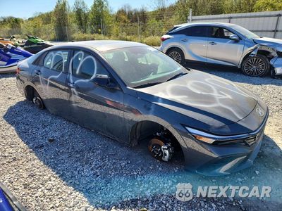 Czwarte zdjęcie samochodu z boku: 2026 HYUNDAI ELANTRA SEL SPORT PLUS VIN:KMHLM4DG9TU277058 - miniatura
