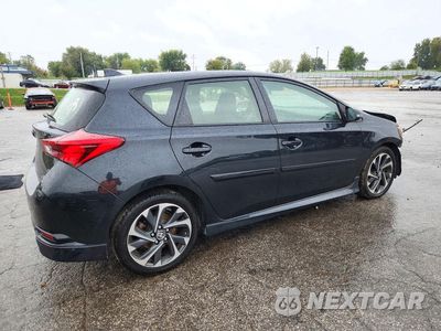 Trzecie zdjęcie samochodu z tyłu: 2017 TOYOTA COROLLA IM BASE VIN:JTNKARJE8HJ524812 - miniatura