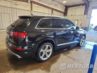 Trzecie zdjęcie samochodu z tyłu: 2019 AUDI Q7 PRESTIGE VIN:WA1VAAF70KD019909 - miniatura