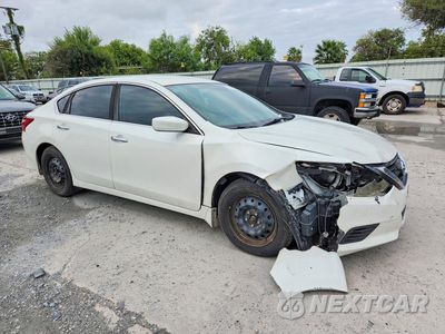 Czwarte zdjęcie samochodu z boku: 2016 NISSAN ALTIMA 2.5 S VIN:1N4AL3AP6GC197361 - miniatura