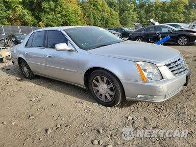 Czwarte zdjęcie samochodu z boku: 2010 CADILLAC DTS PLATINUM VIN:1G6KP5E93AU113818 - miniatura