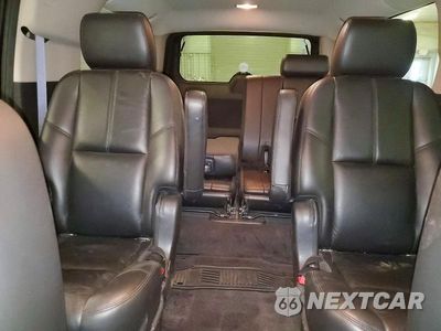 Zdjęcie 10 z 13 samochodu: 2011 CHEVROLET SUBURBAN C1500 LT VIN:1GNSCJE05BR294421 - miniatura