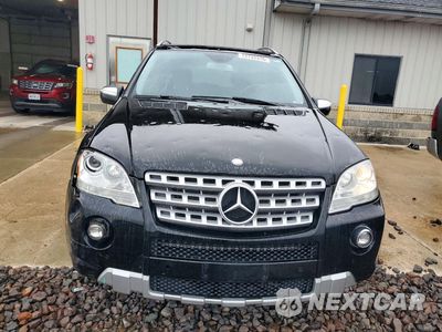 Piąte zdjęcie samochodu w środku: 2009 MERCEDES-BENZ ML 550 VIN:4JGBB72E59A477109 - miniatura