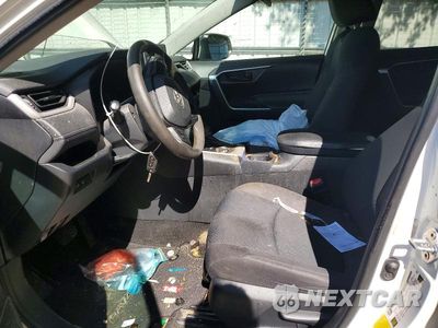 Zdjęcie 7 z 13 samochodu: 2020 TOYOTA RAV4 LE VIN:2T3F1RFV7LC102556 - miniatura