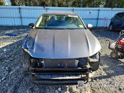 Piąte zdjęcie samochodu w środku: 2019 VOLKSWAGEN JETTA S VIN:3VWC57BU1KM039829 - miniatura