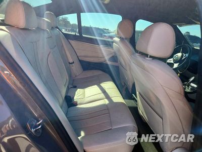 Zdjęcie 10 z 12 samochodu: 2021 BMW 540 XI VIN:WBA73BJ08MWX24860 - miniatura