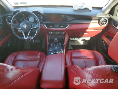 Zdjęcie 8 z 13 samochodu: 2019 ALFA ROMEO STELVIO VIN:ZASPAKAN0K7C40362 - miniatura