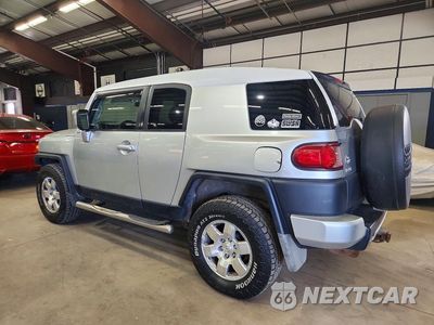 Drugie zdjęcie samochodu z przodu: 2007 TOYOTA FJ CRUISER BASE VIN:JTEBU11F870026633 - miniatura