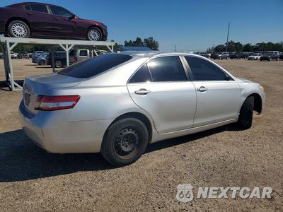 Trzecie zdjęcie samochodu z tyłu: 2011 TOYOTA CAMRY BASE VIN:4T1BF3EK3BU172422 - miniatura