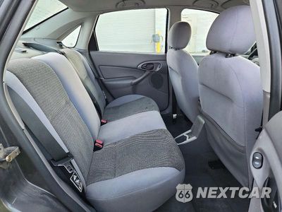 Zdjęcie 10 z 12 samochodu: 2004 FORD FOCUS SE COMFORT VIN:1FAFP34Z74W104784 - miniatura
