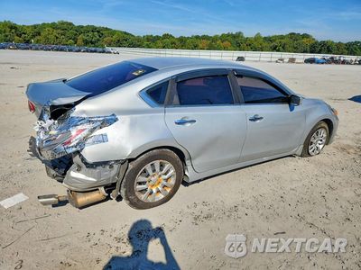 Trzecie zdjęcie samochodu z tyłu: 2017 NISSAN ALTIMA 2.5 S VIN:1N4AL3AP4HC250270 - miniatura
