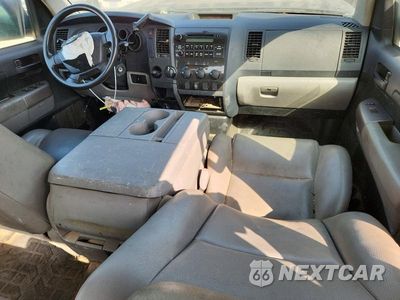 Zdjęcie 8 z 12 samochodu: 2012 TOYOTA TUNDRA DOUBLE CAB SR5 VIN:5TFTY5F19CX007754 - miniatura