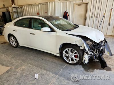 Czwarte zdjęcie samochodu z boku: 2013 NISSAN MAXIMA 3.5 S VIN:1N4AA5AP7DC813677 - miniatura
