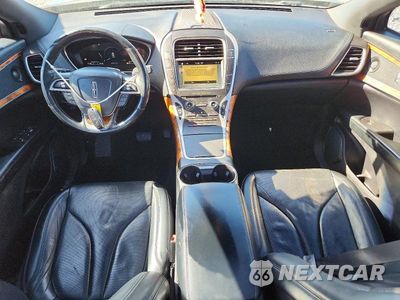Zdjęcie 8 z 13 samochodu: 2019 LINCOLN NAUTILUS RESERVE VIN:2LMPJ6L98KBL11430 - miniatura