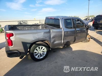 Trzecie zdjęcie samochodu z tyłu: 2021 CHEVROLET SILVERADO C1500 CUSTOM VIN:1GCRWBEK9MZ321435 - miniatura