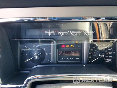 Zdjęcie 9 z 13 samochodu: 2011 LINCOLN NAVIGATOR VIN:5LMJJ3J57BEJ00432 - miniatura