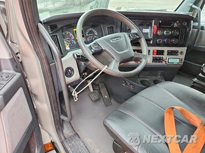 Zdjęcie 8 z 14 samochodu: 2021 FREIGHTLINER CASCADIA 126 SEMI TRUCK VIN:3AKJHHDR5MSMC0354 - miniatura