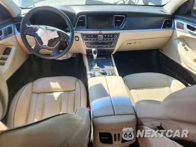 Zdjęcie 8 z 12 samochodu: 2015 HYUNDAI GENESIS 5.0L VIN:KMHGN4JF8FU029348 - miniatura