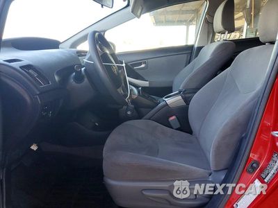 Zdjęcie 7 z 12 samochodu: 2014 TOYOTA PRIUS TWO VIN:JTDKN3DU4E1809835 - miniatura