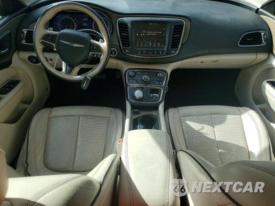 Zdjęcie 8 z 12 samochodu: 2015 CHRYSLER 200 C VIN:1C3CCCEGXFN567280 - miniatura