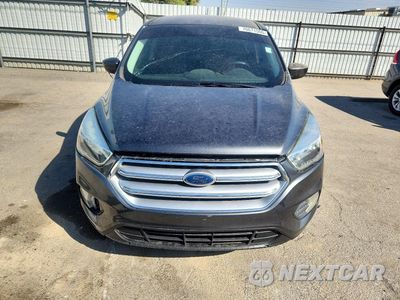 Piąte zdjęcie samochodu w środku: 2017 FORD ESCAPE SE VIN:1FMCU0GDXHUB01556 - miniatura