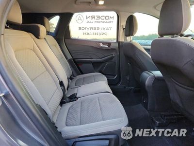 Zdjęcie 10 z 12 samochodu: 2021 FORD ESCAPE SE VIN:1FMCU0G62MUB34515 - miniatura