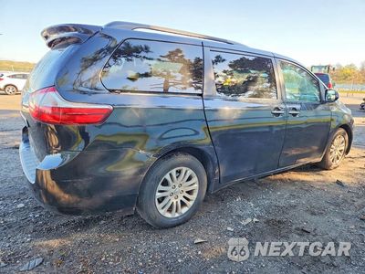 Trzecie zdjęcie samochodu z tyłu: 2017 TOYOTA SIENNA XLE 8-PASSENGER VIN:5TDYZ3DC0HS770769 - miniatura