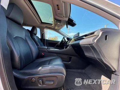 Piąte zdjęcie samochodu w środku: 2021 LEXUS RX 350 L VIN:JTJHZKFA8M2030178 - miniatura
