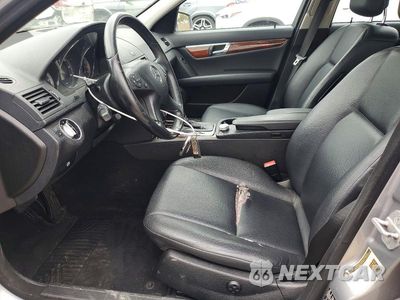 Zdjęcie 7 z 12 samochodu: 2011 MERCEDES-BENZ C 300 4MATIC VIN:WDDGF8BB6BR182883 - miniatura