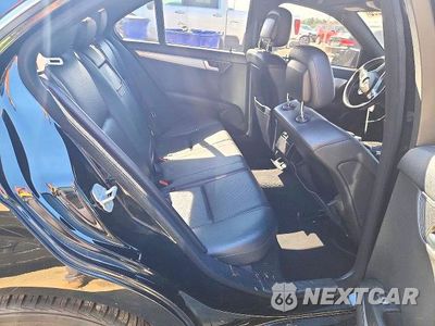 Zdjęcie 10 z 12 samochodu: 2014 MERCEDES-BENZ C 250 VIN:WDDGF4HB0ER312161 - miniatura