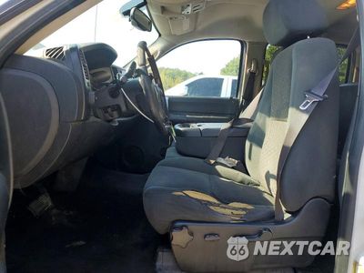 Zdjęcie 7 z 12 samochodu: 2007 CHEVROLET SILVERADO K2500 HEAVY DUTY VIN:1GCHK23KX7F558323 - miniatura