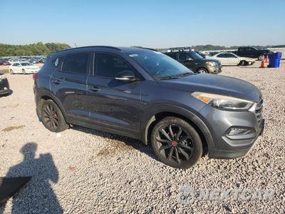 Czwarte zdjęcie samochodu z boku: 2017 HYUNDAI TUCSON NIGHT VIN:KM8J33A20HU486242 - miniatura